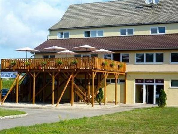 Trenčín Sport Hotel Ostrov المظهر الخارجي الصورة