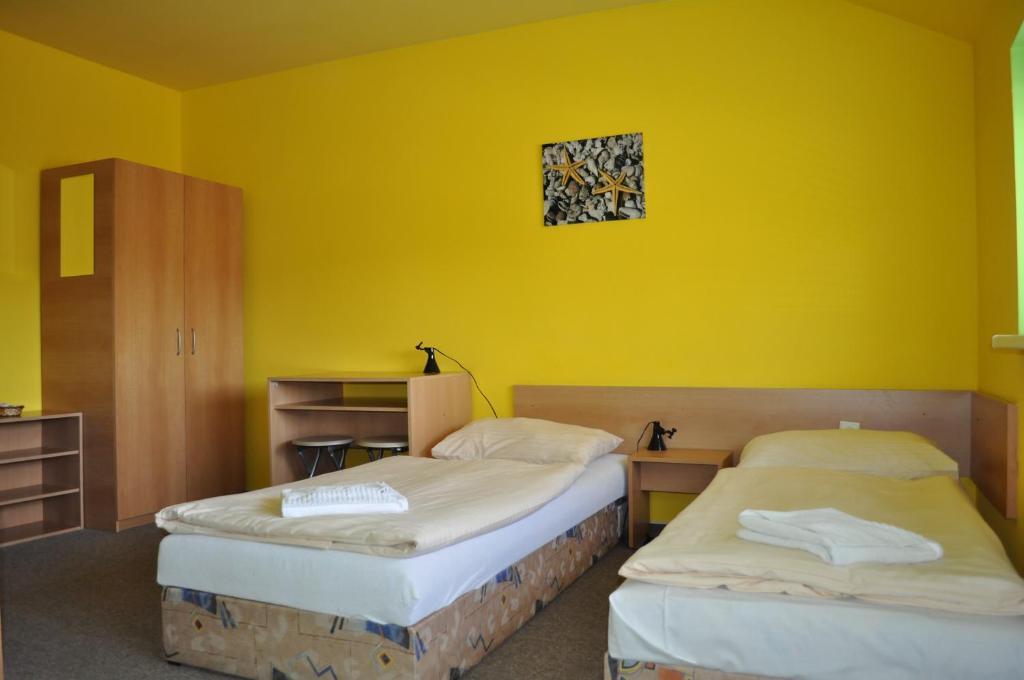 Trenčín Sport Hotel Ostrov الغرفة الصورة